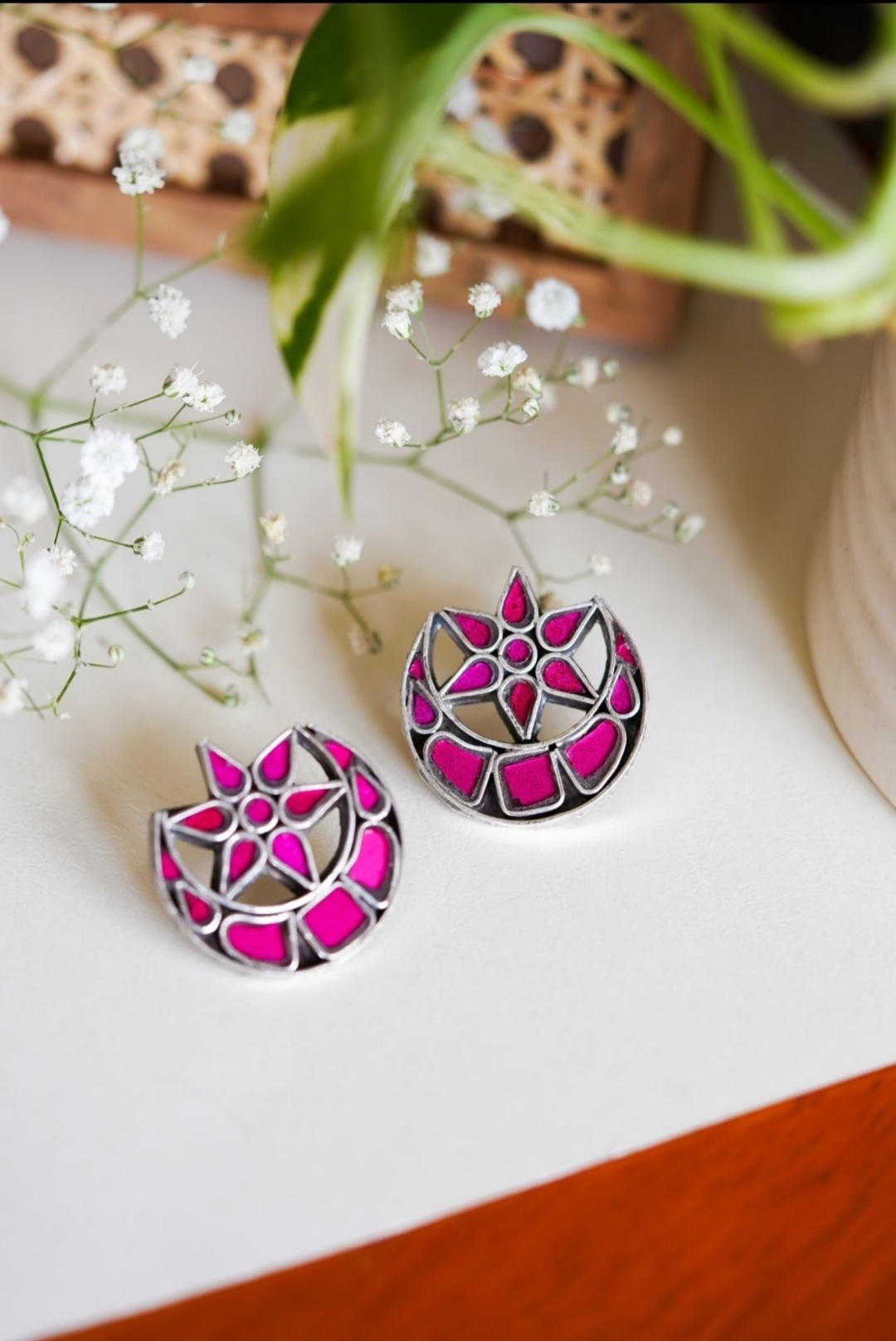 Chandminaar Glass Earrings (Pink)