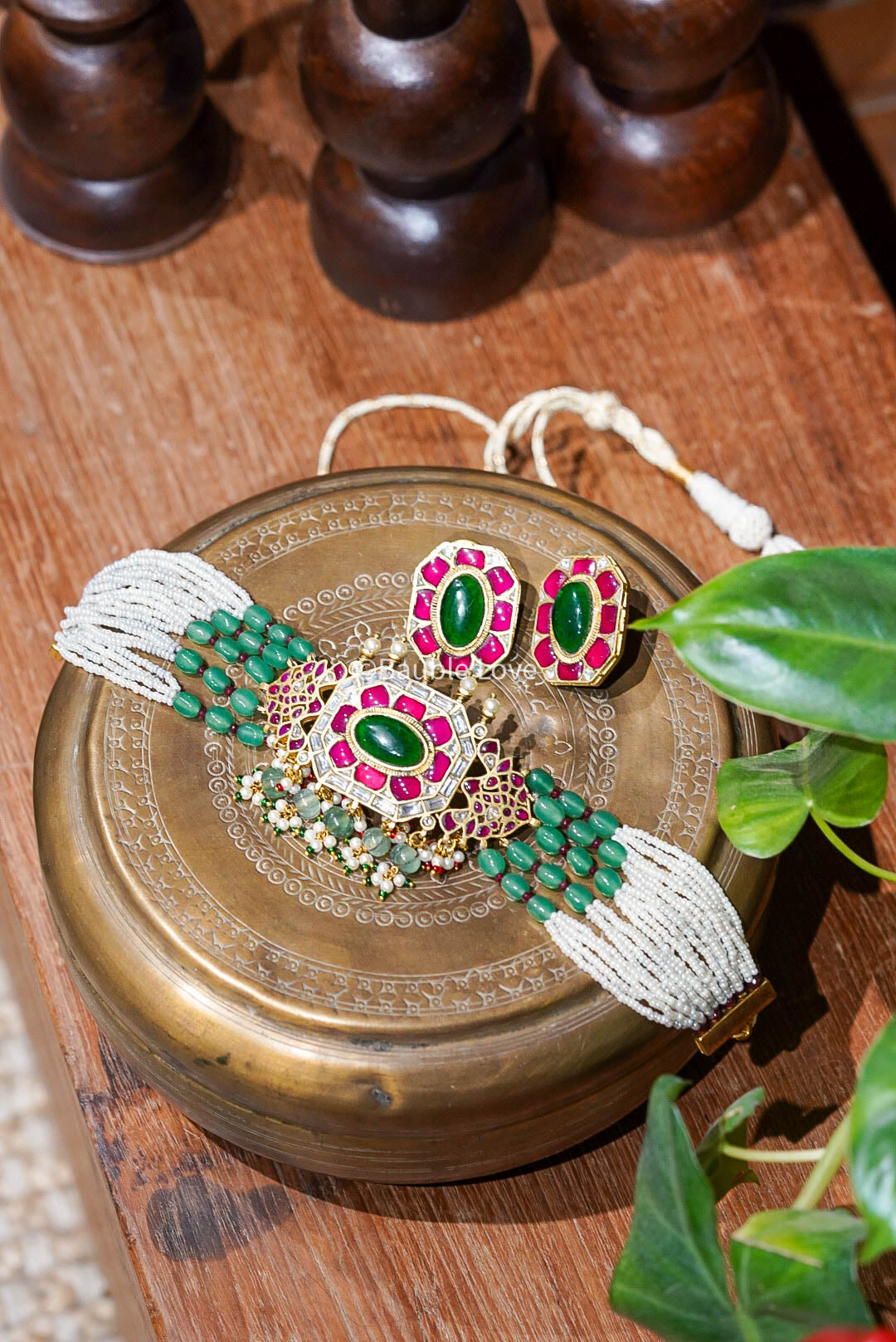 Ruhaan Jadau Choker Set