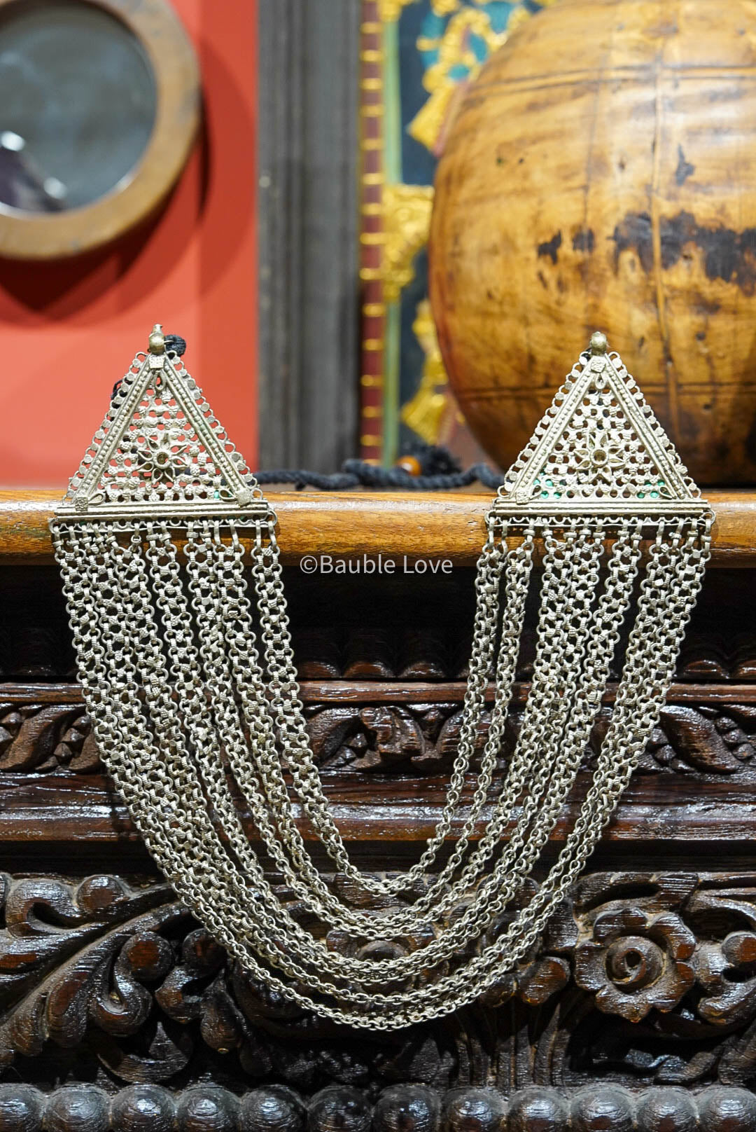Ahana Lambhani Necklace