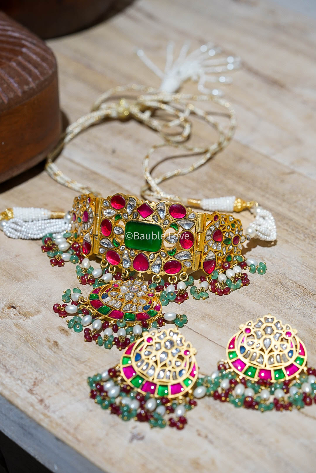 Vinita Jadau Choker Set