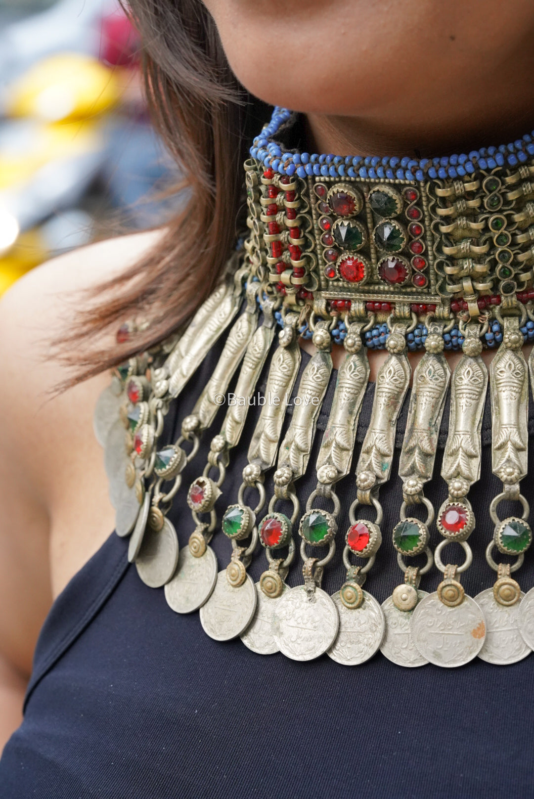 Araa Afghan Choker