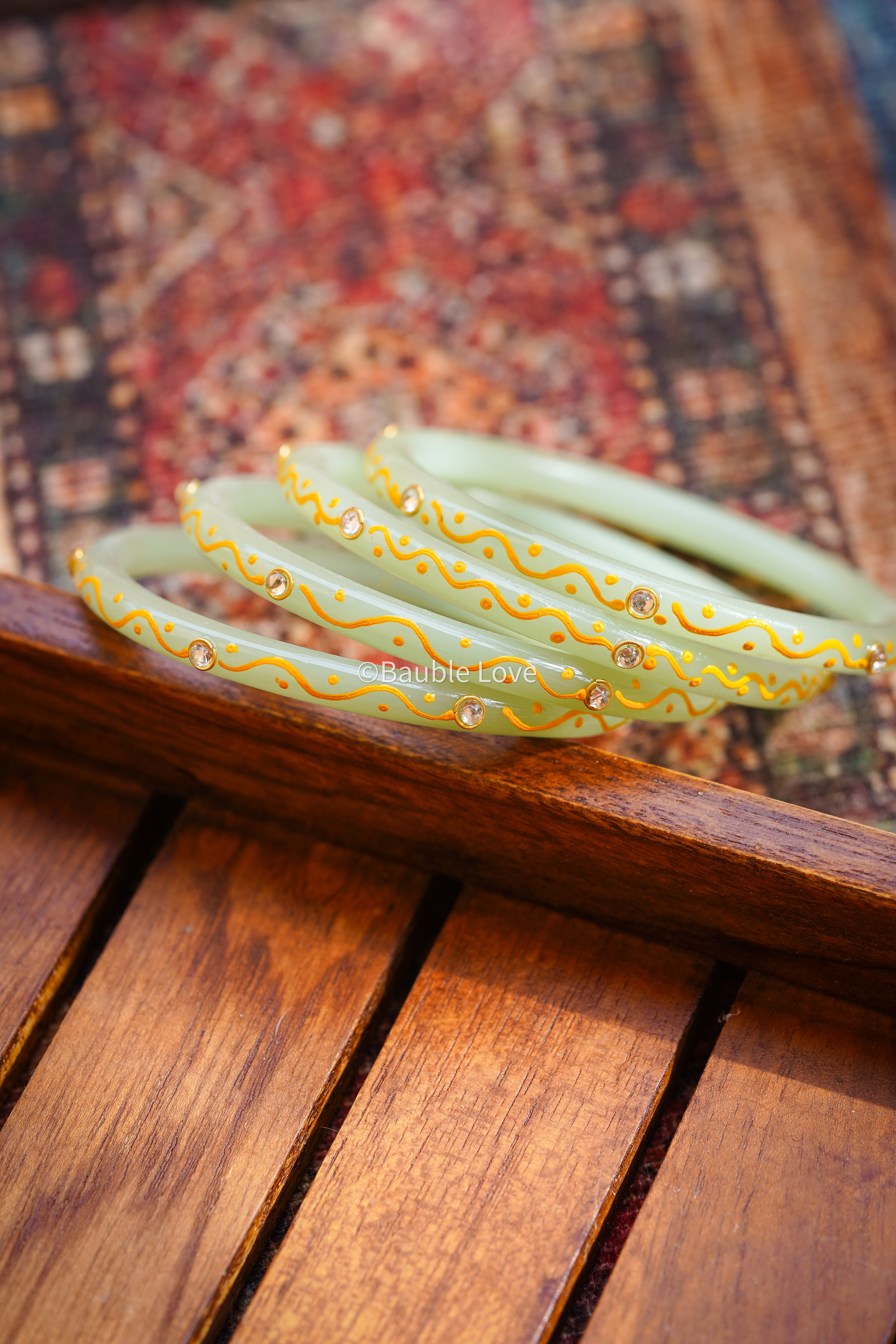 Induja Glass Bangle (Set of 4)