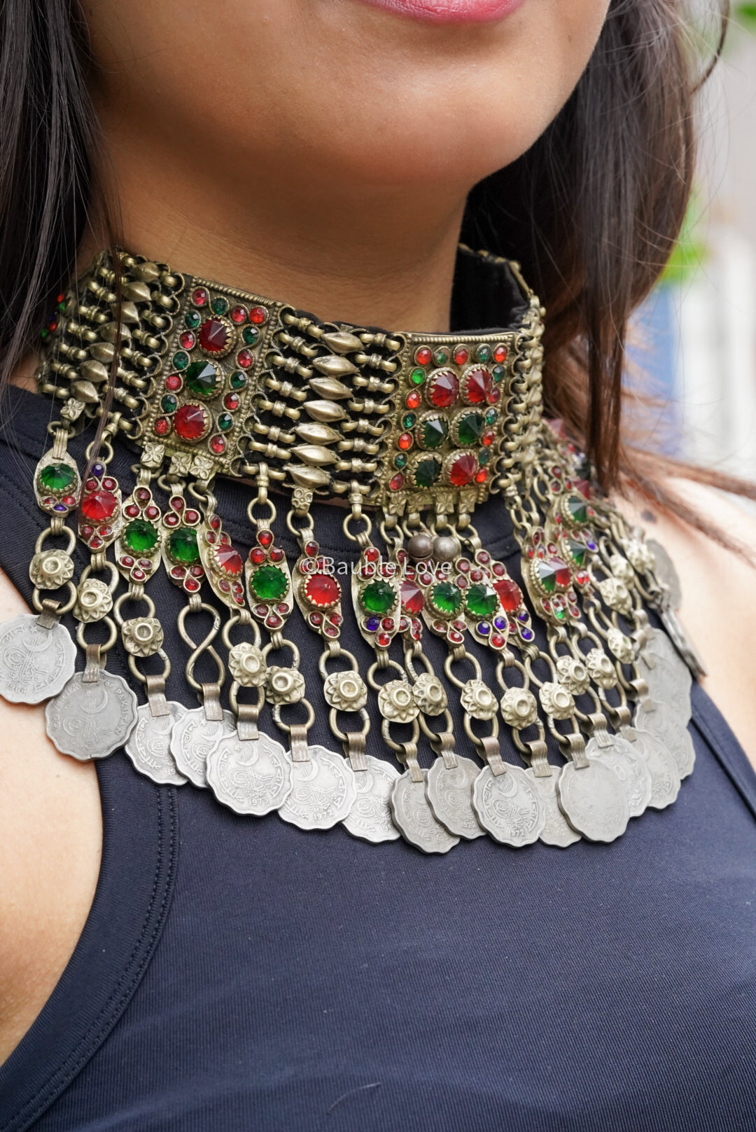 Vidhi Afghan Choker