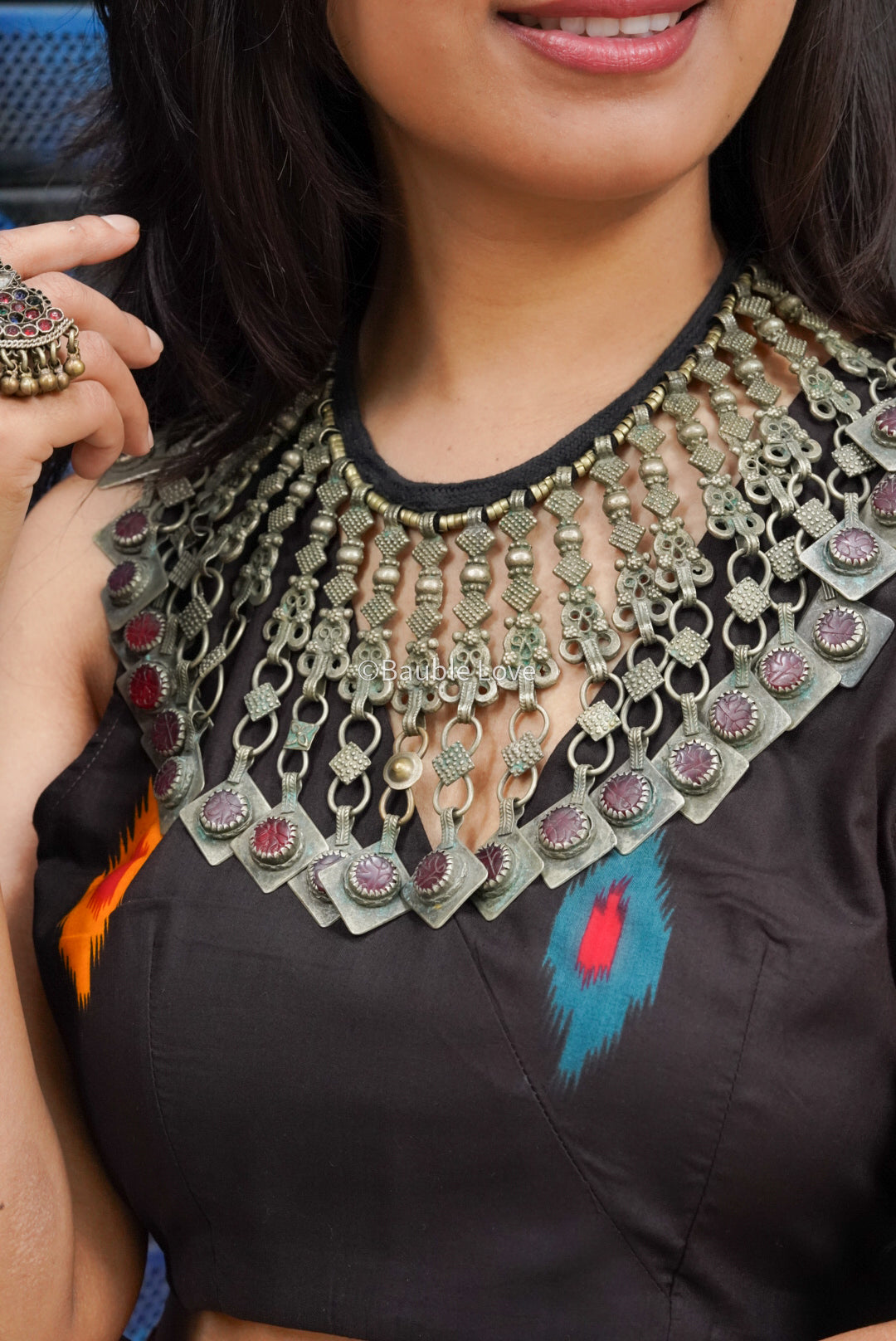 Veda Afghan Choker