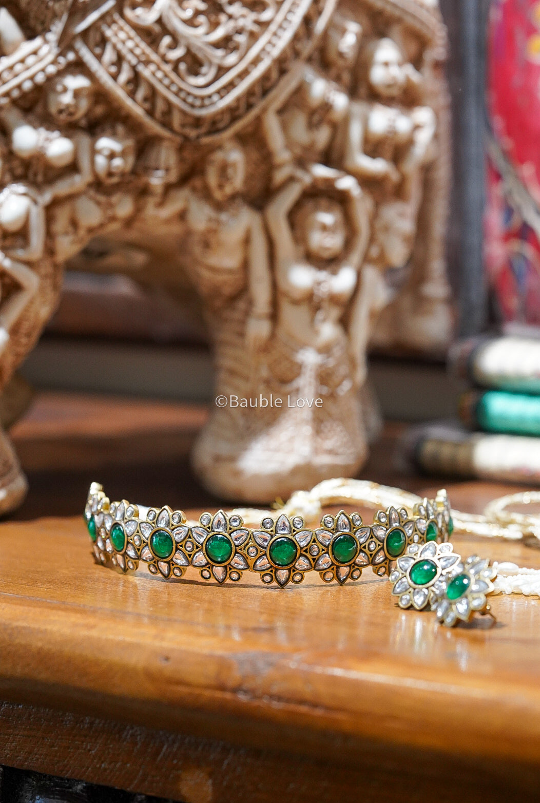 Huran Jadau Choker Set
