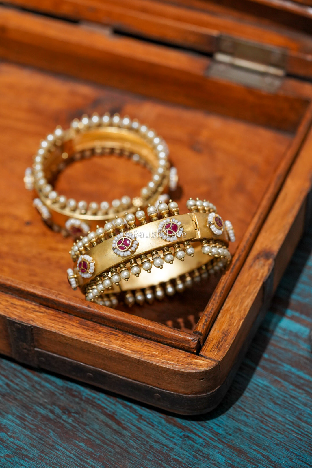 Akshara Jadau Cuff