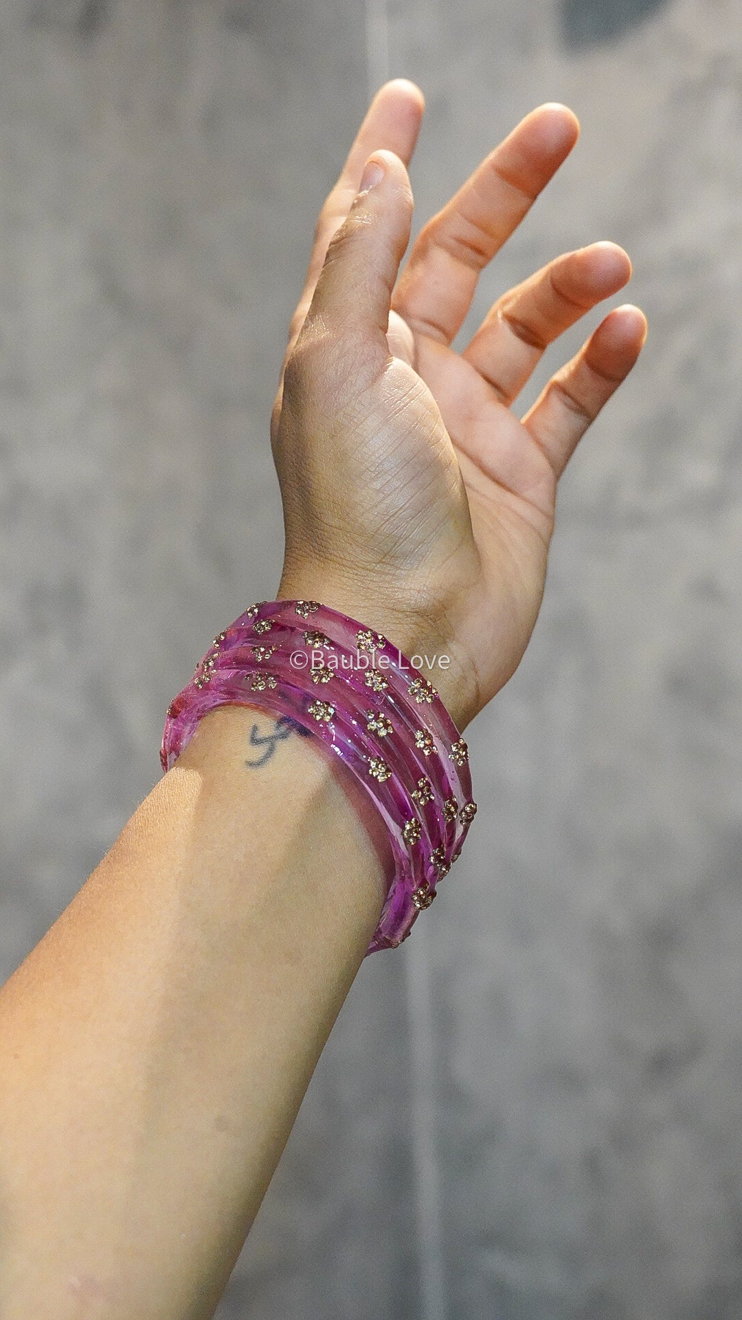 Ella Glass Bangle (Set of 4)