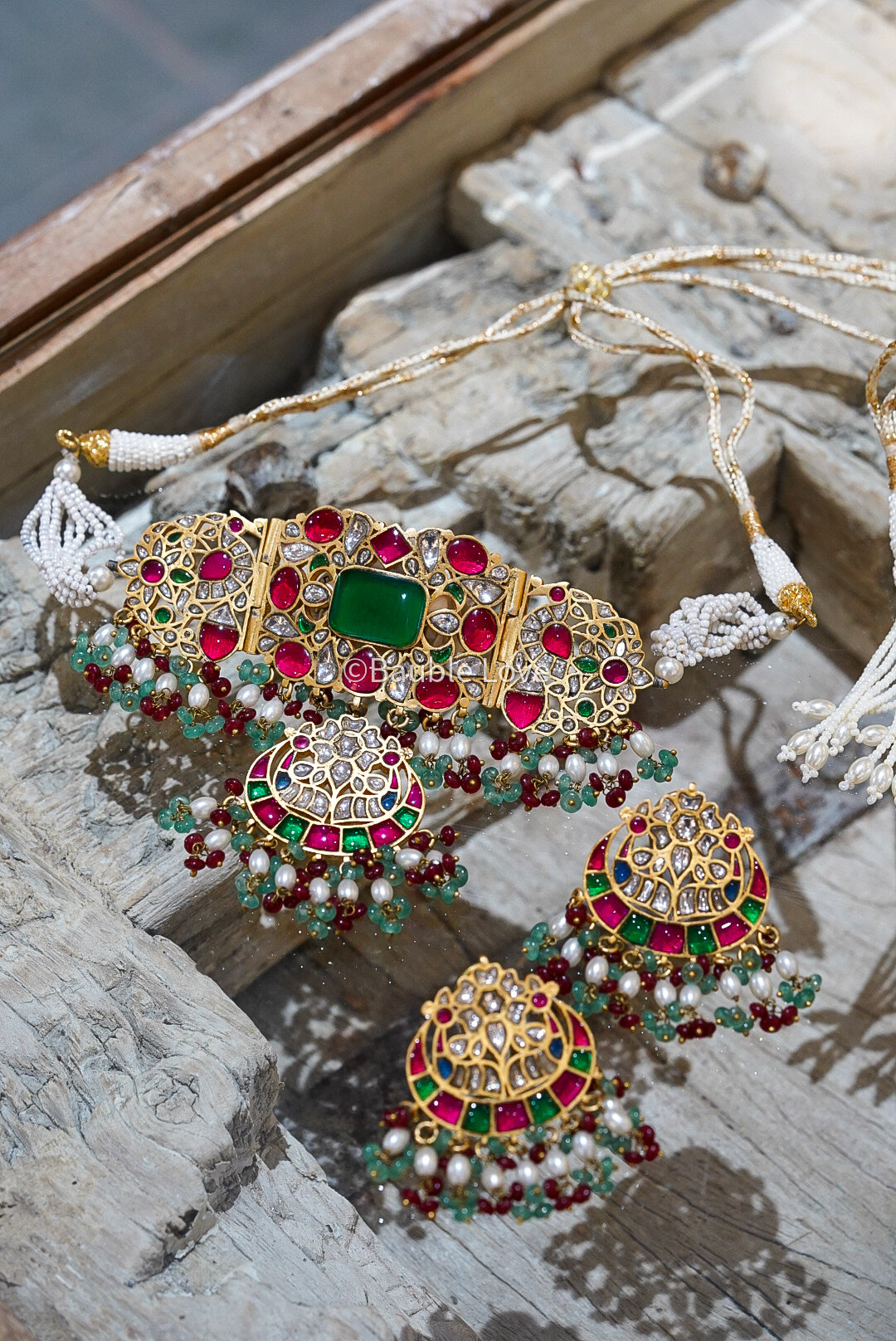 Vinita Jadau Choker Set