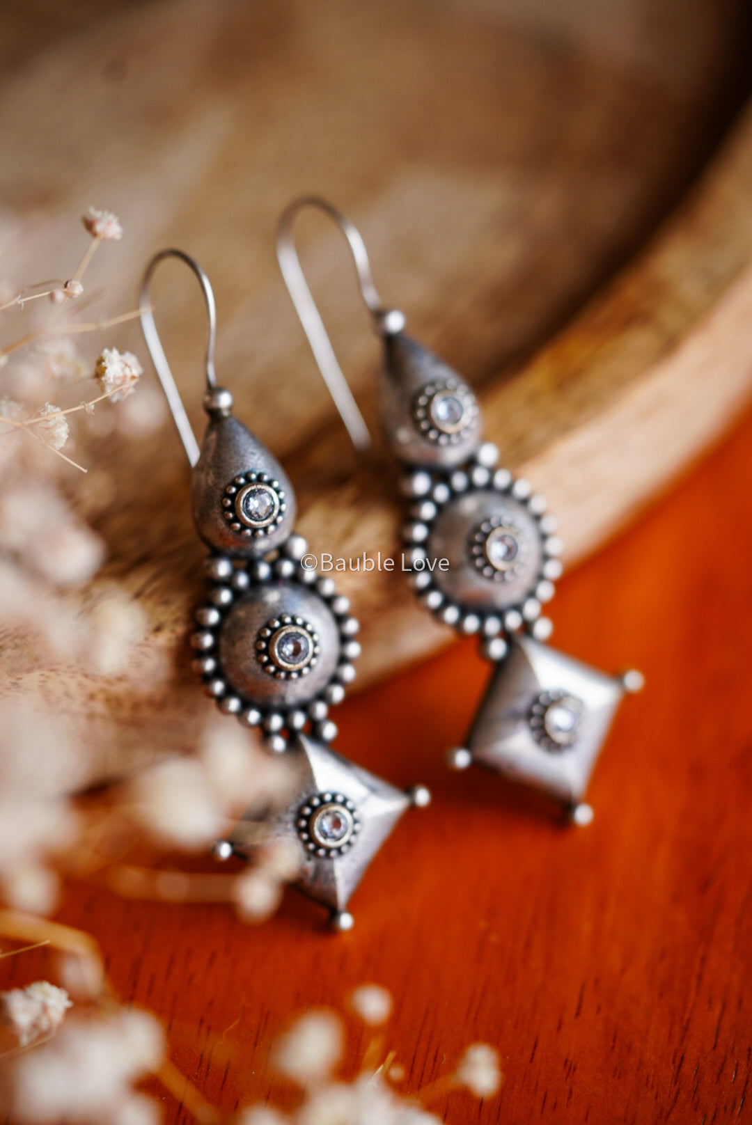 Vidhushi Earrings (White)