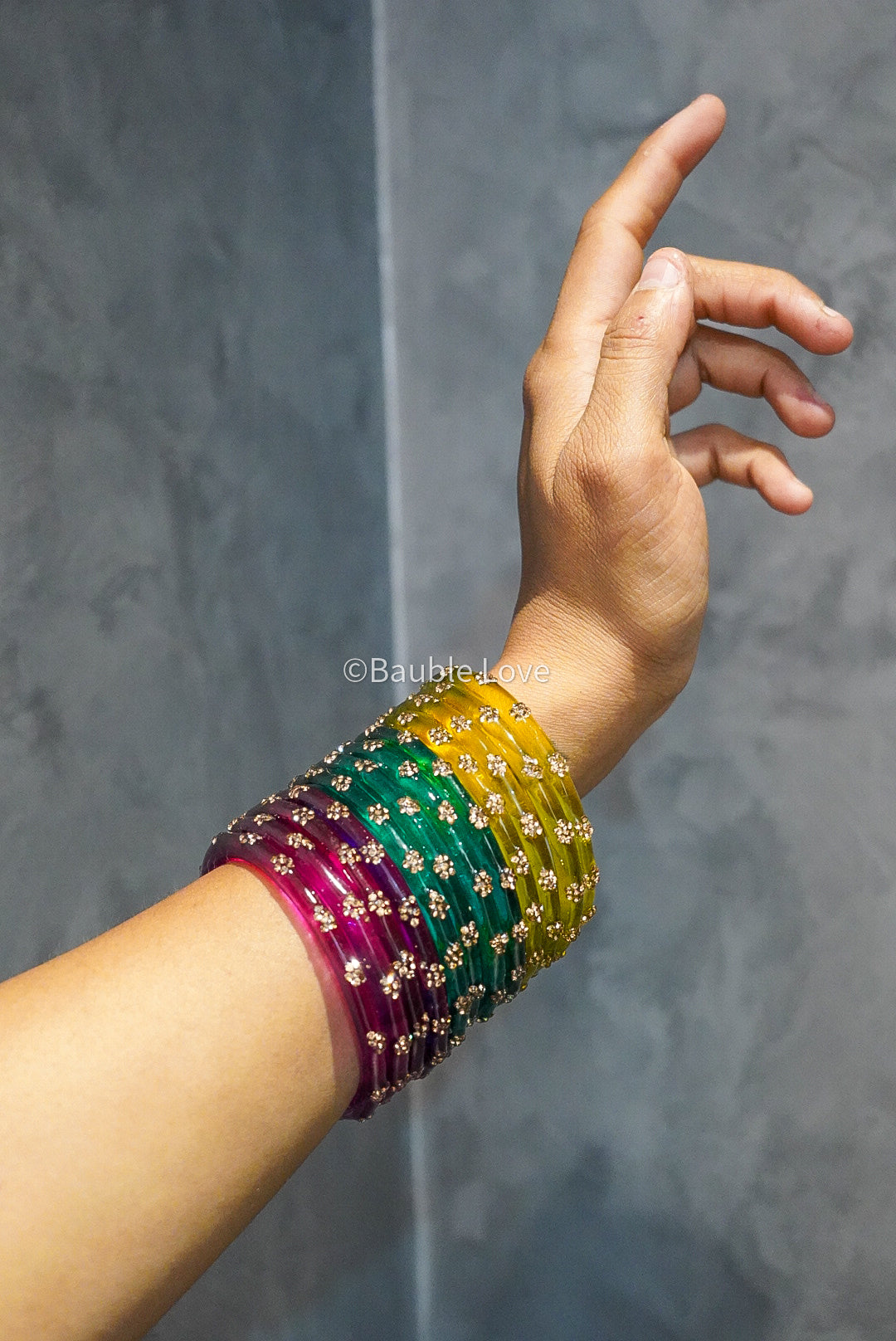 LIMITED EDITION - Ella Glass Bangle (Set of 4)