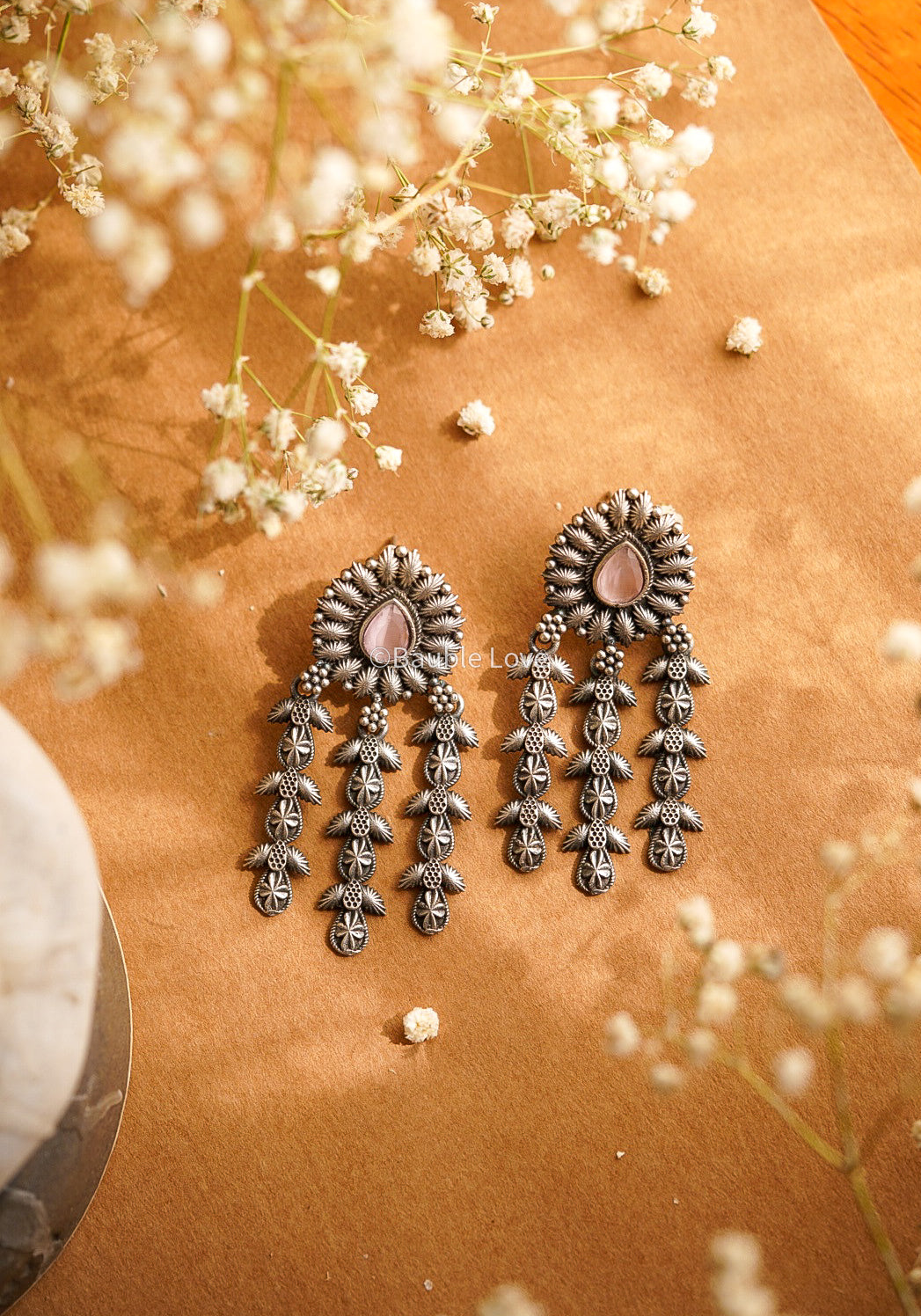 Niru Floral Earrings