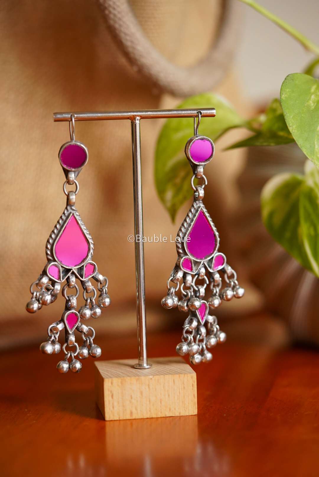 Setu Glass Earrings (Gloss Pink)