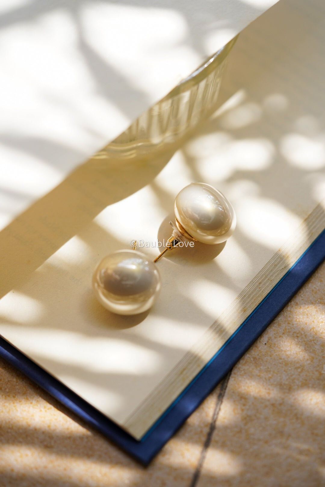 Basic Pearl Studs