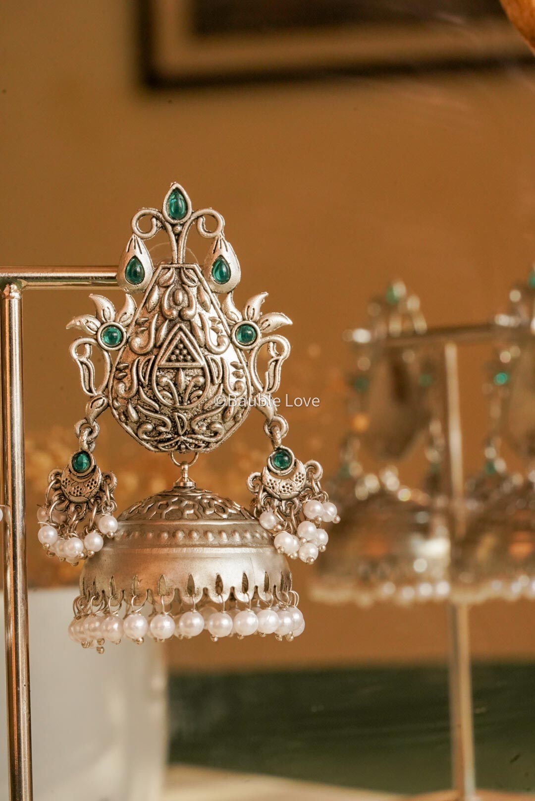 Giyani Jhumka Earrings (Green)