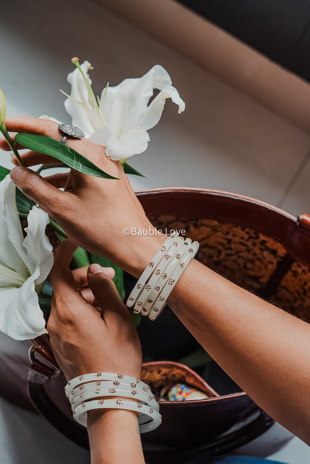 Ella Glass Bangle (Set of 4)