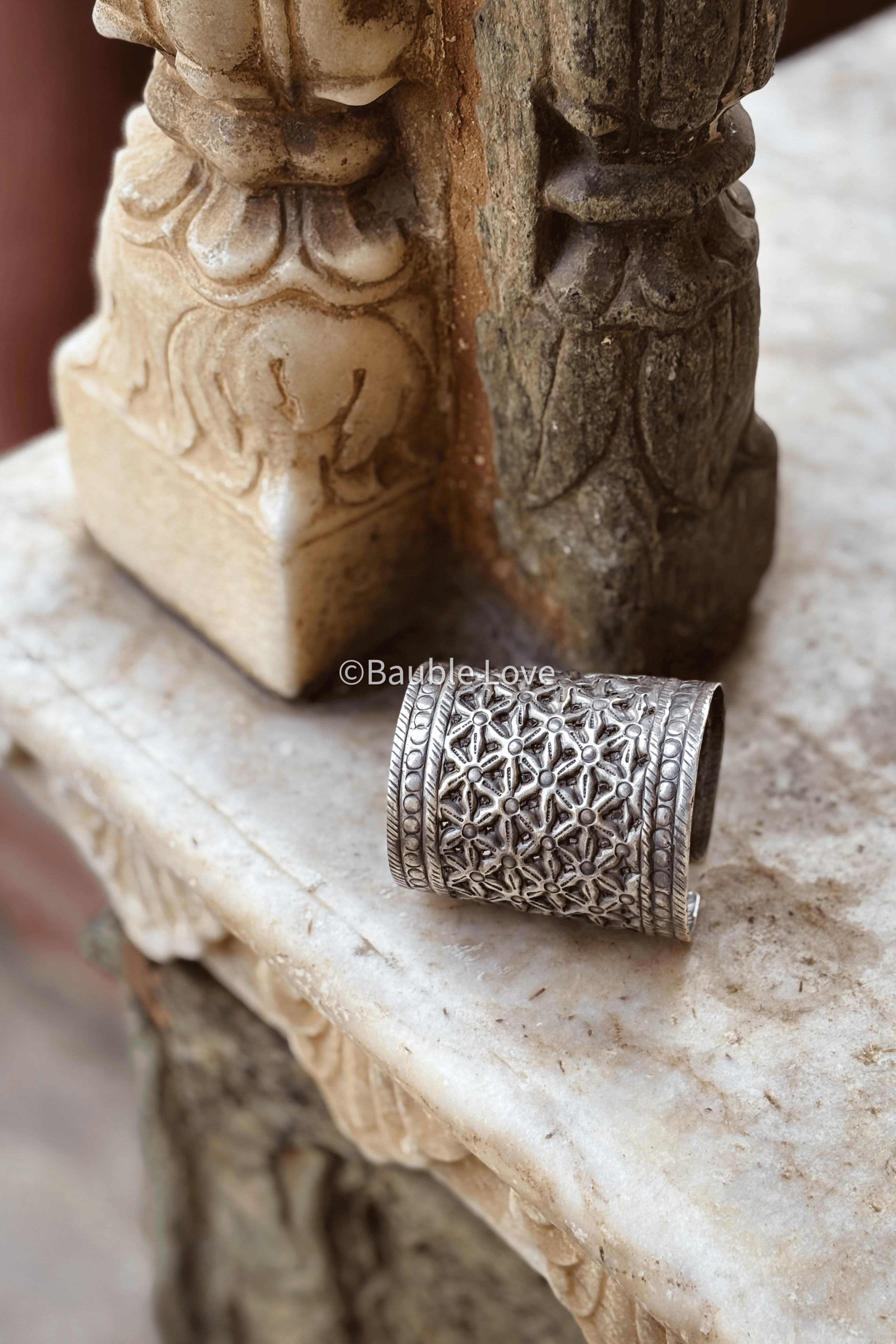 Jaliya cuff