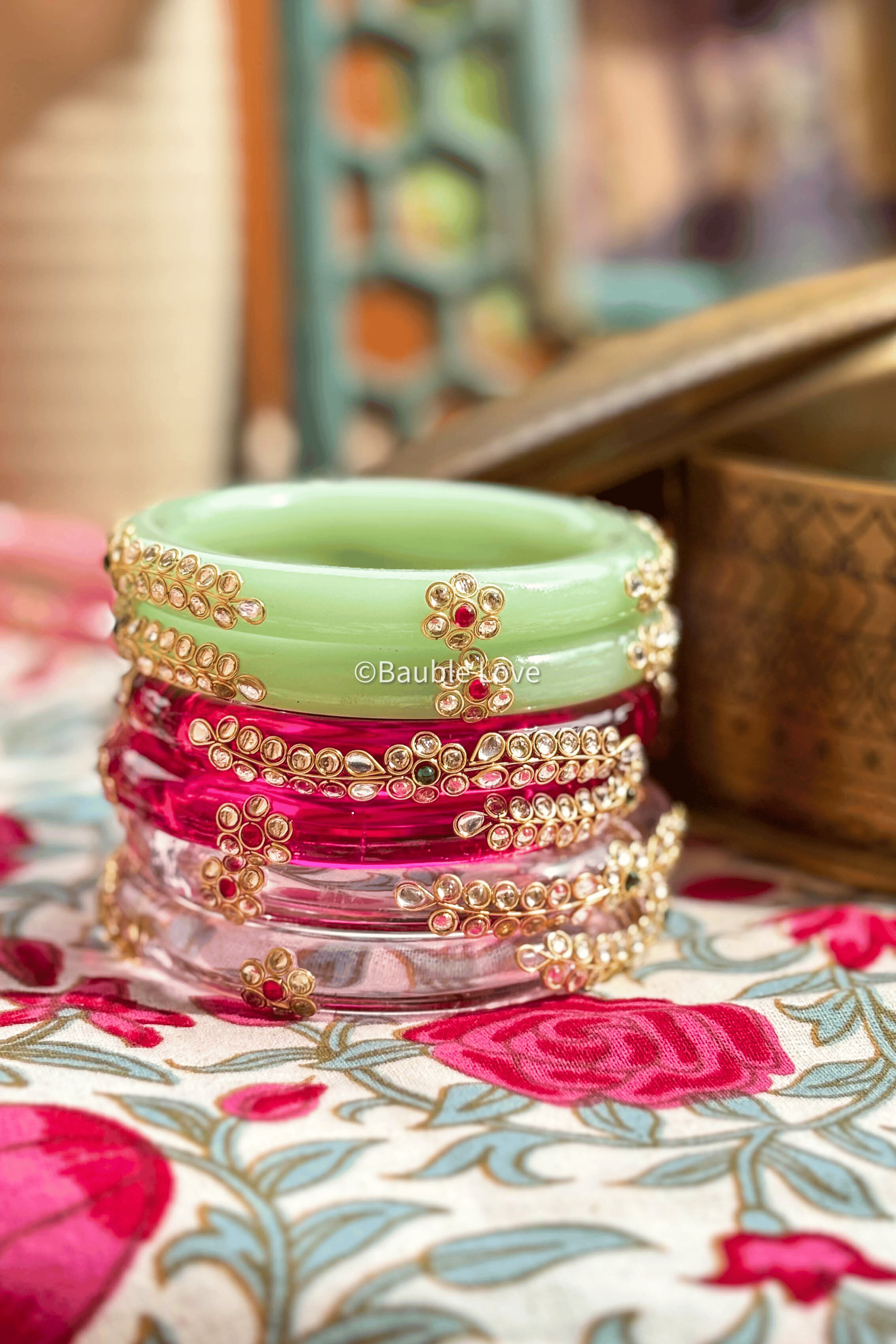 Reva Kundan Glass Bangle