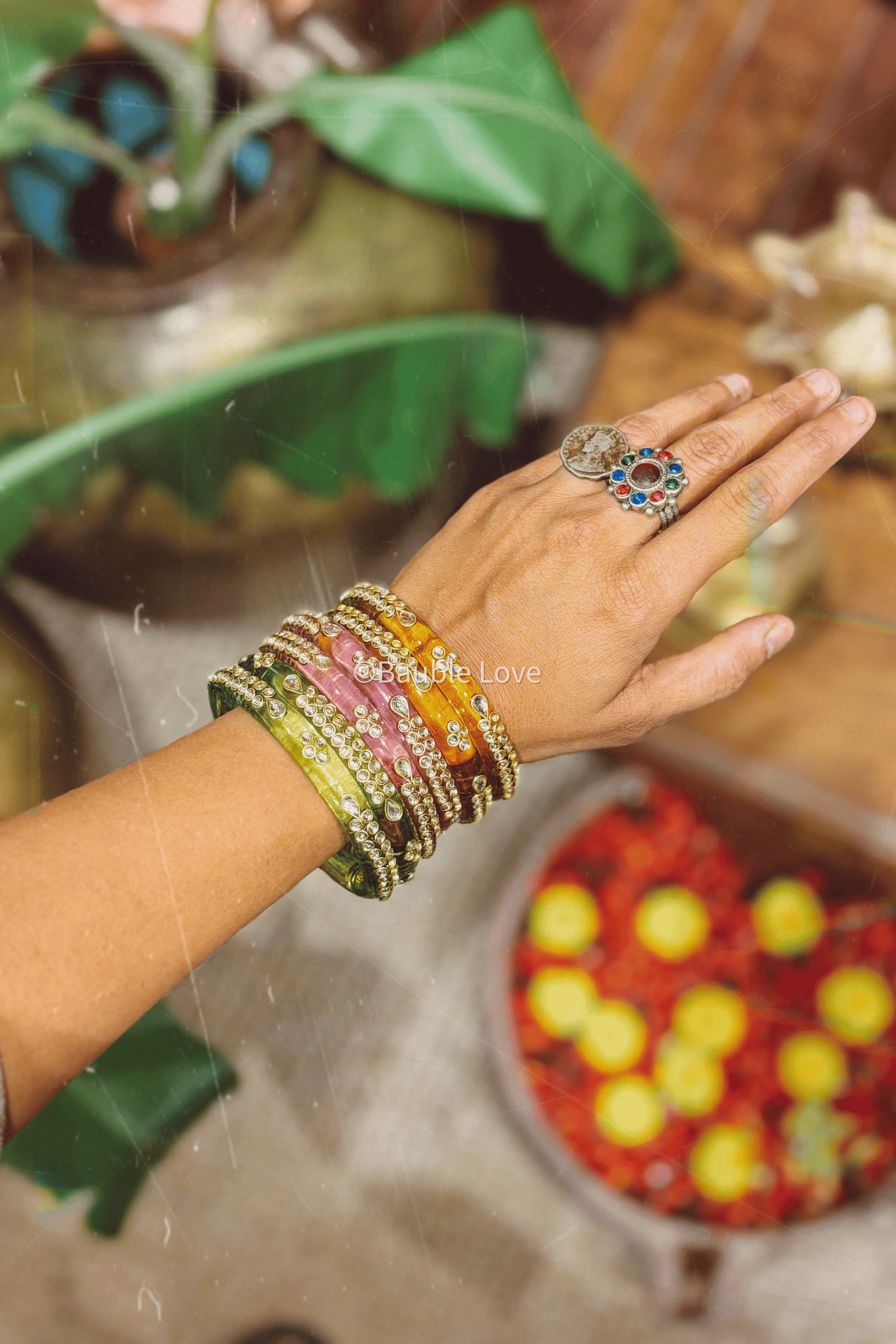 Mirai Kundan Glass Bangle