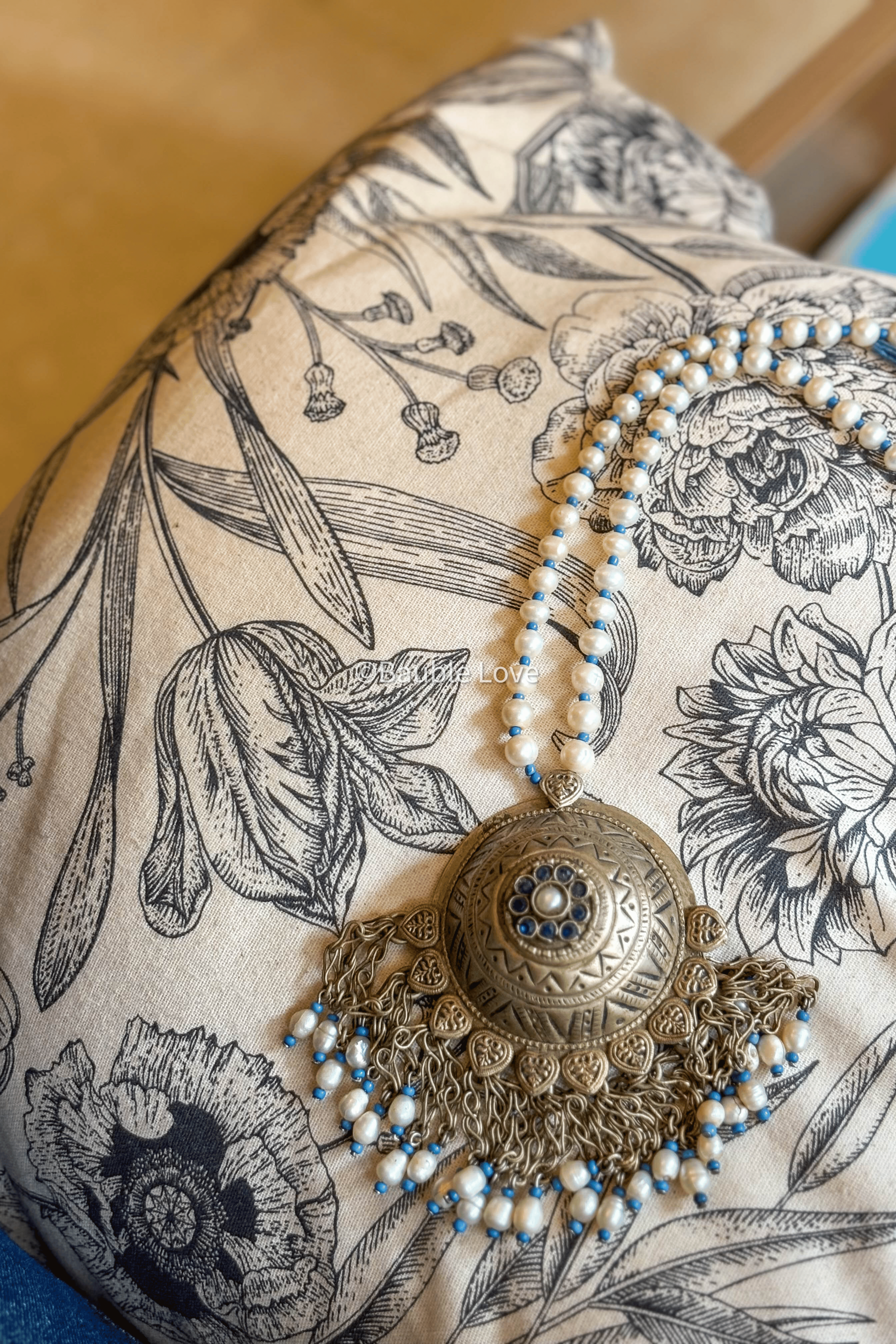 Versus Vintage Nekclace
