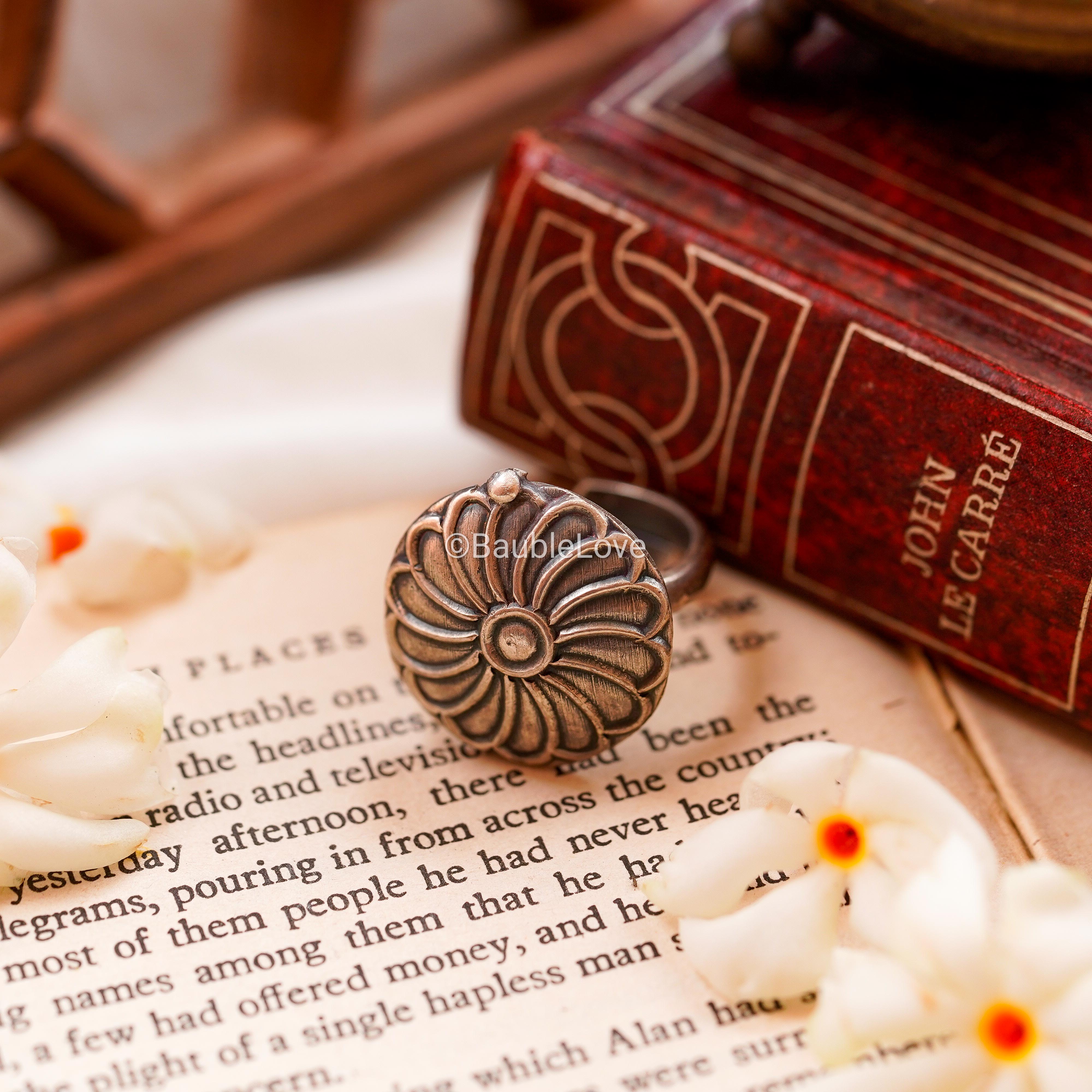 Rava Floral Ring (925)