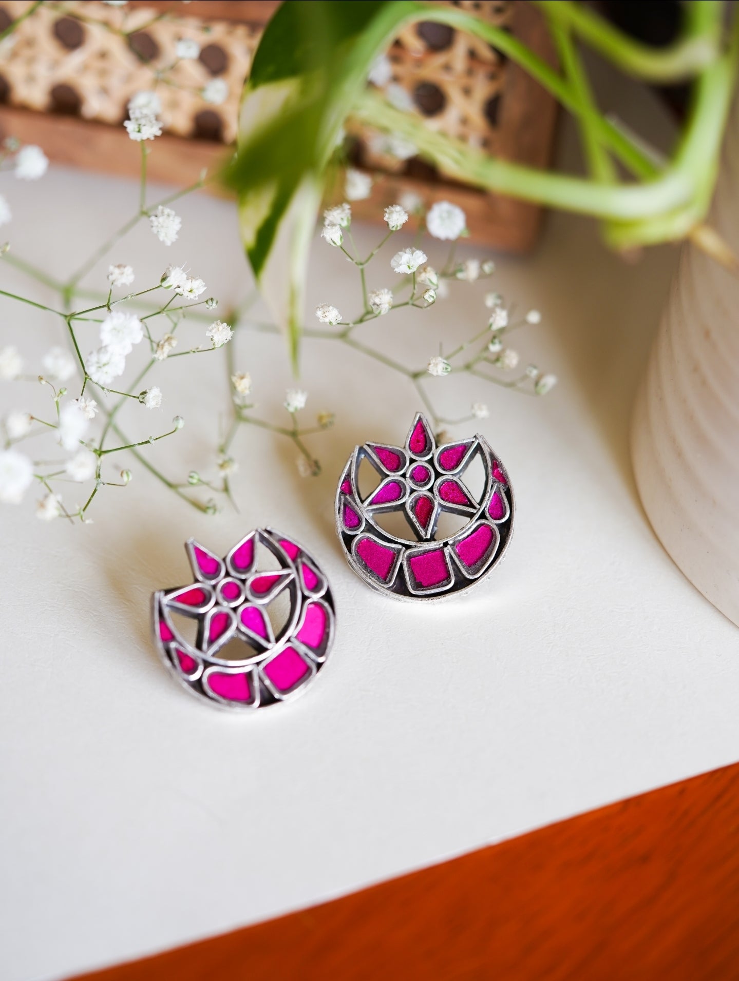Chandminaar Glass Earrings (Pink)
