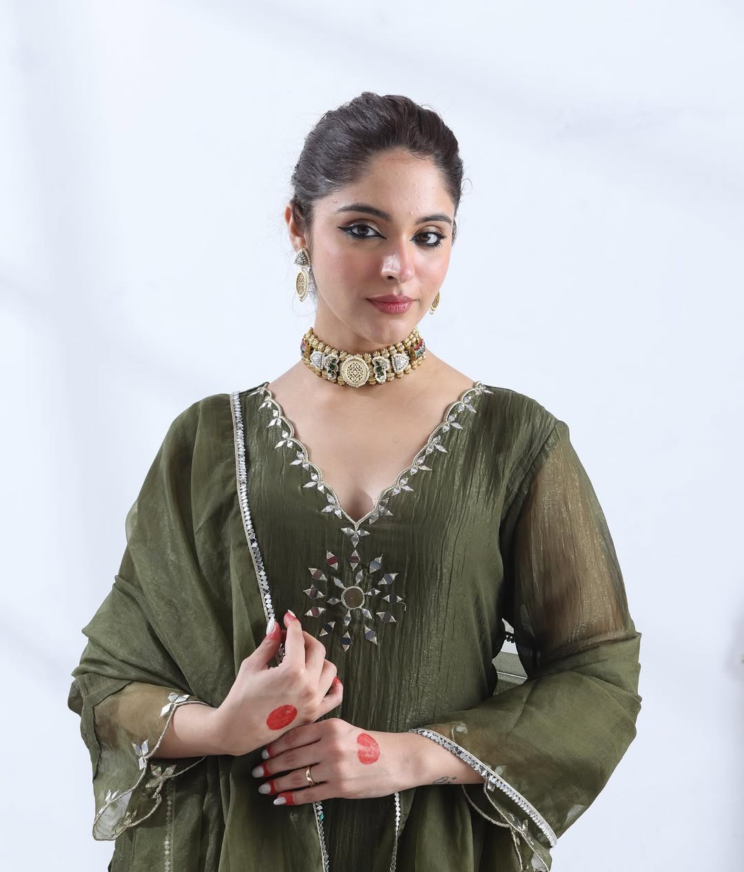 Anisa Choker Set