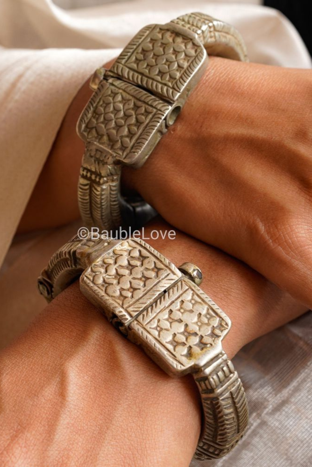 Kaya Lambhani Cuff