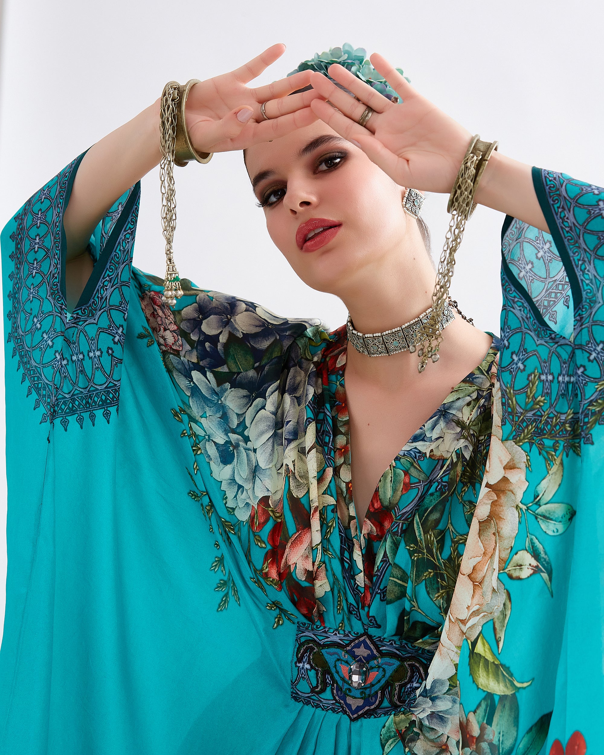 Antra Brass Choker Set (Pastel Teal)