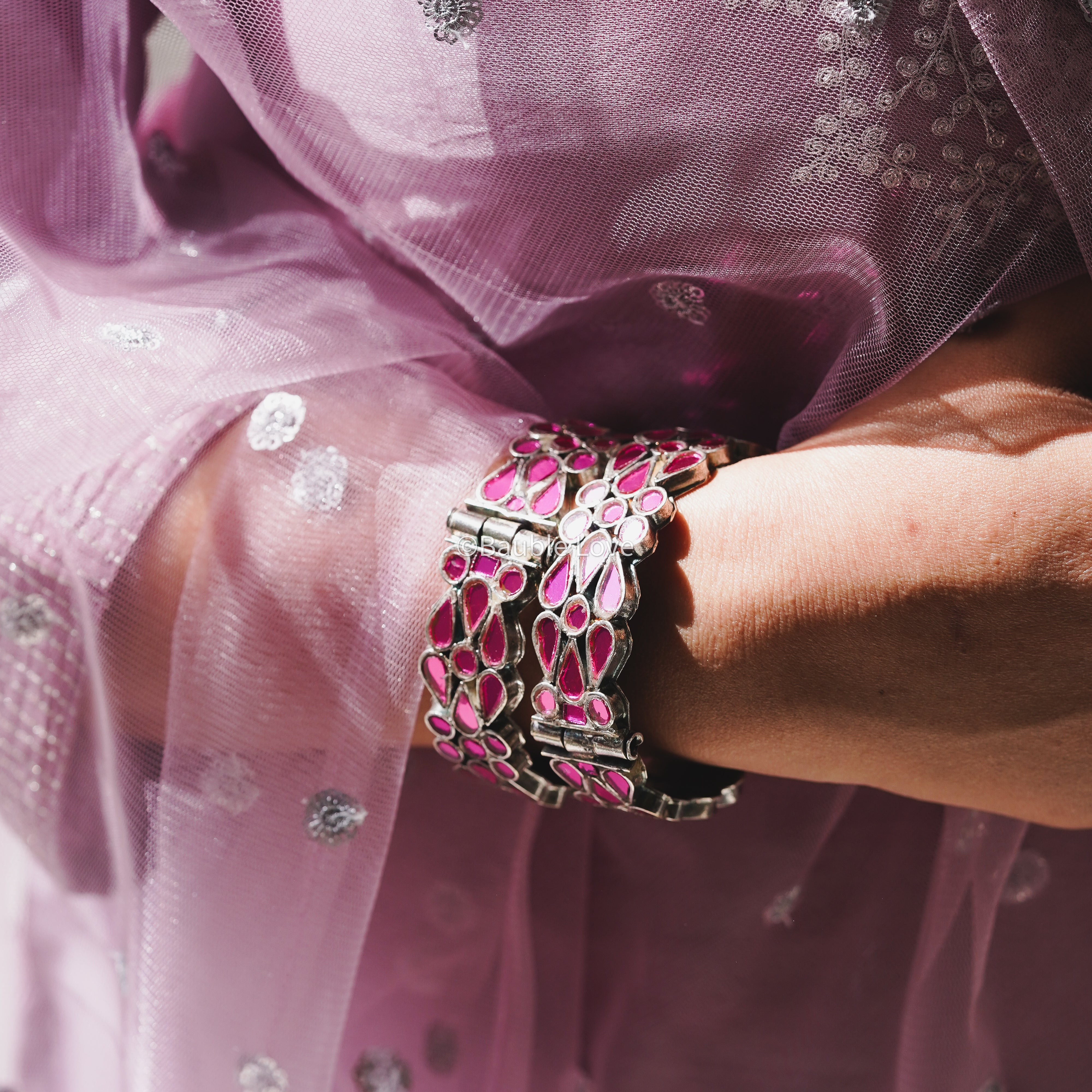 Madhushree Glass Cuff (Gloss Pink)