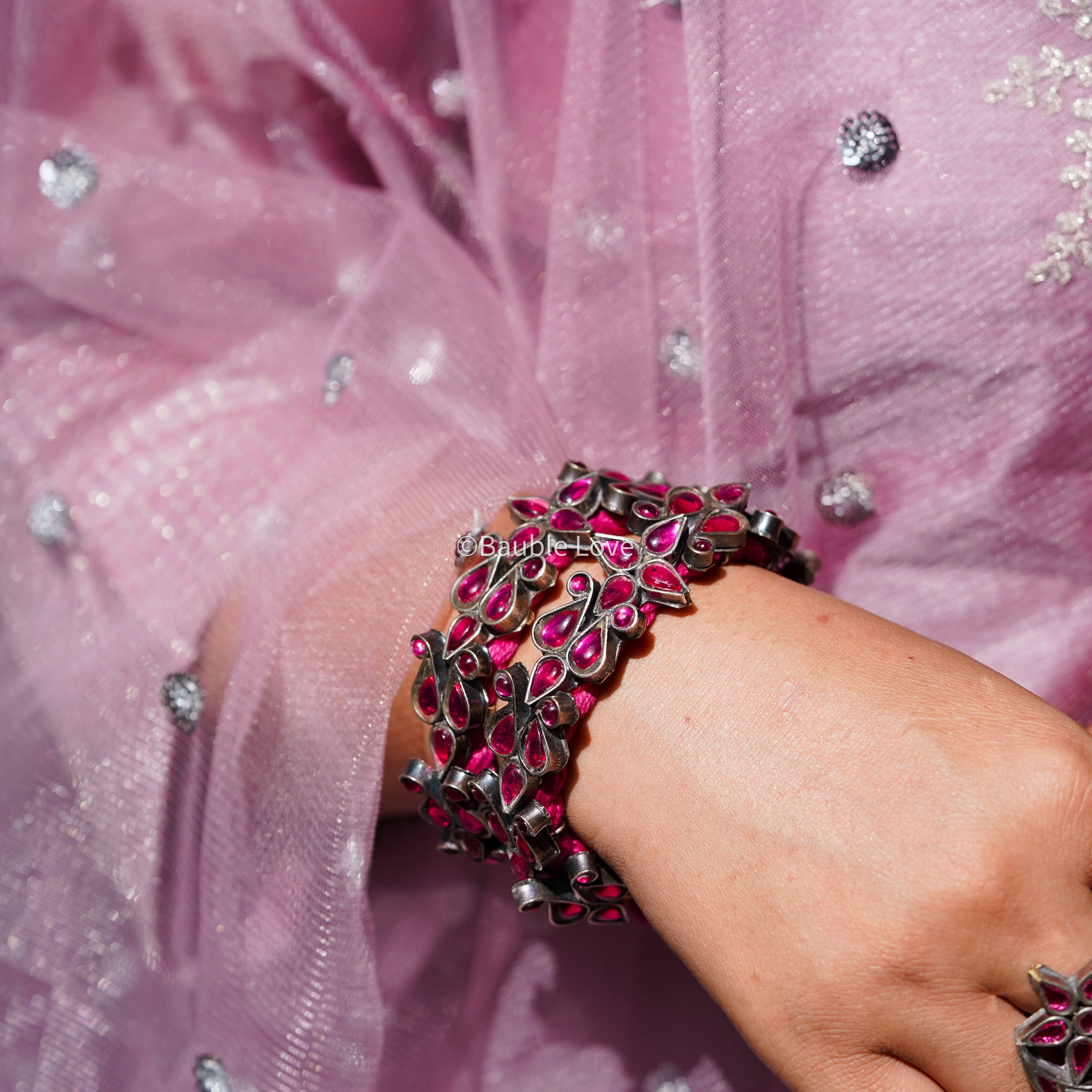 Raga Glass Patwa (Pink)