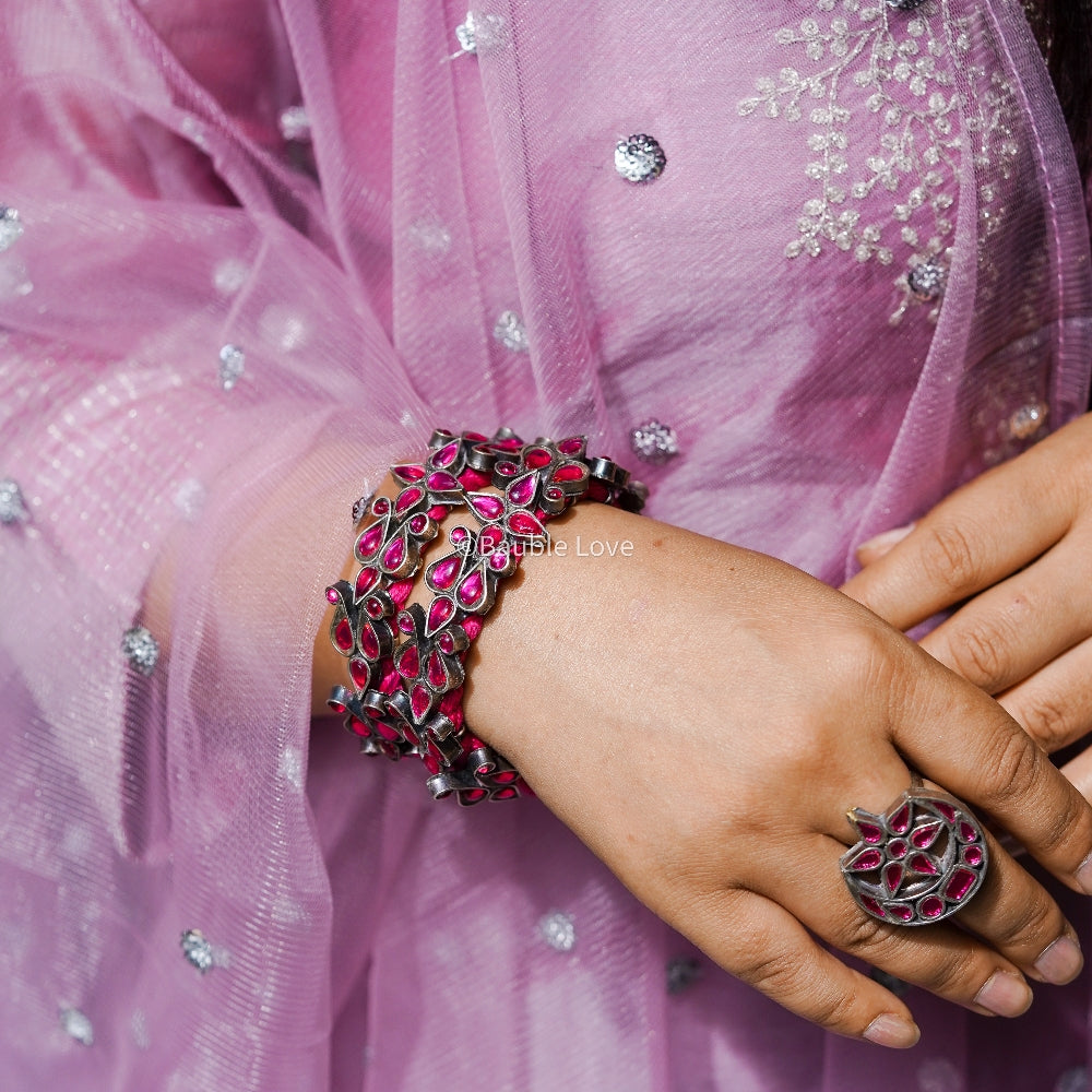 Raga Glass Patwa (Pink)
