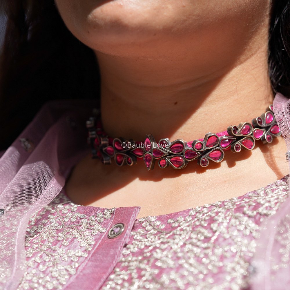 Nirvana Vintage Glass Choker (Pink)