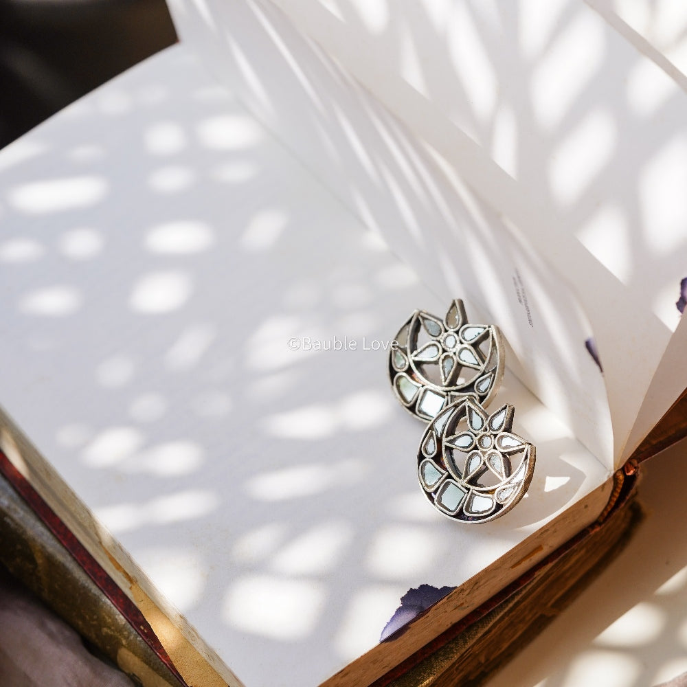 Chandminaar Glass Earrings
