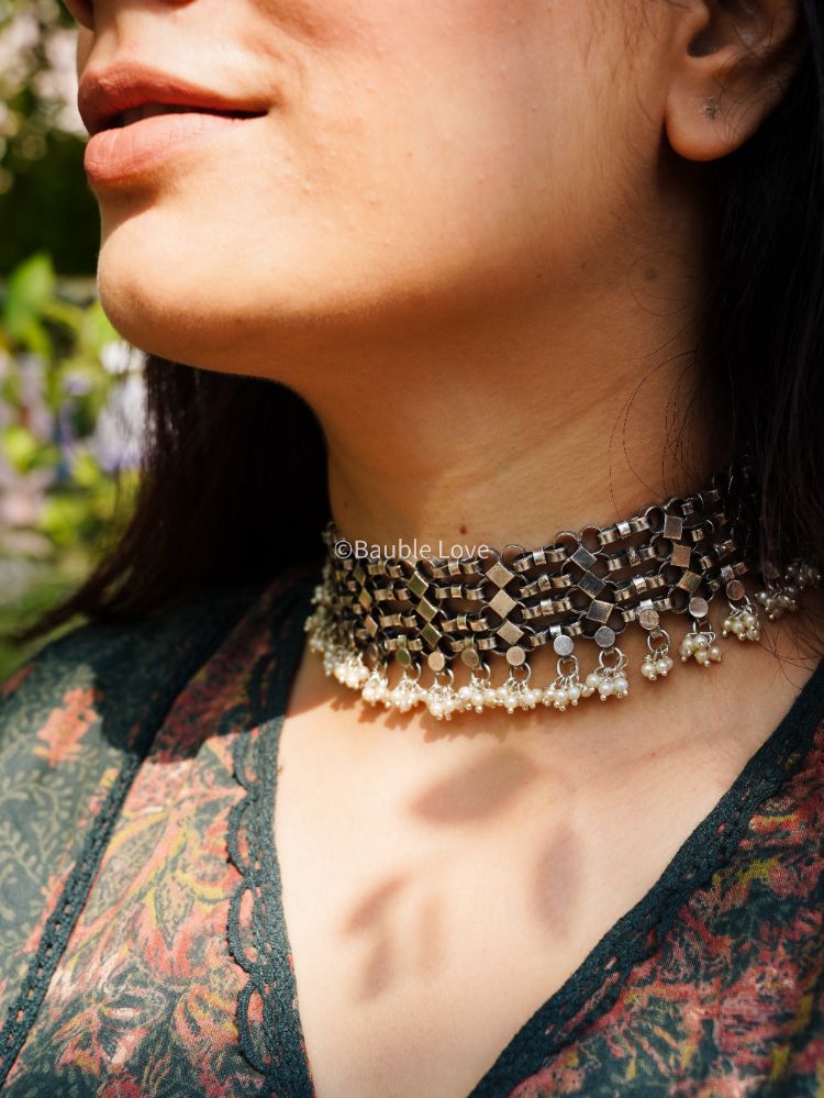 Nindya Silver Choker