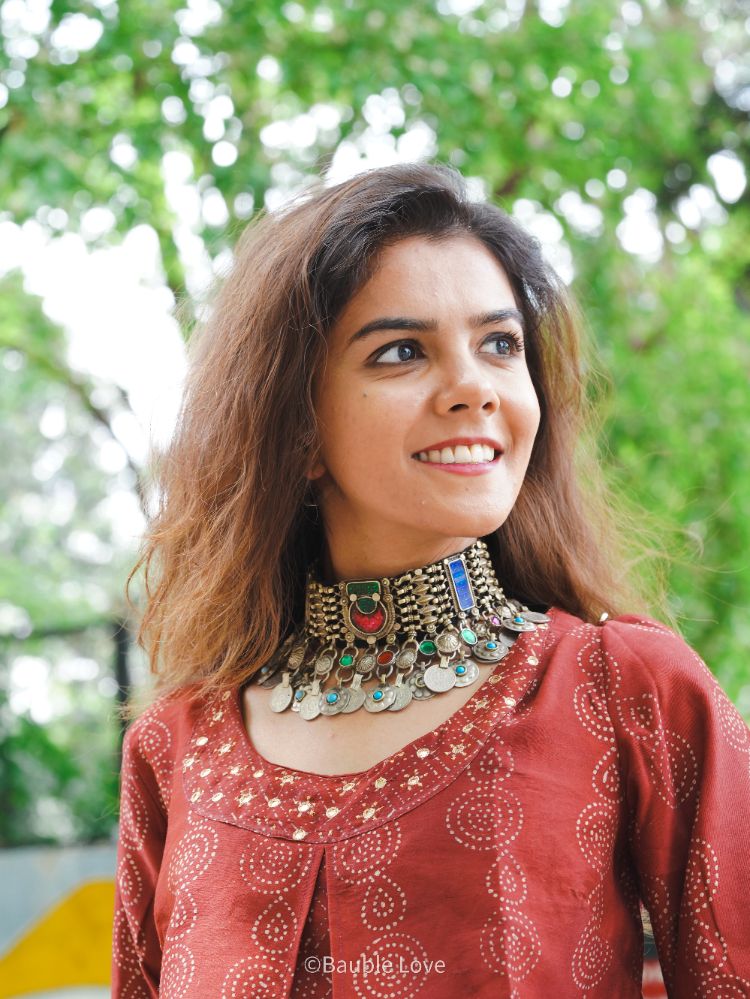 Niyet Afghan Choker