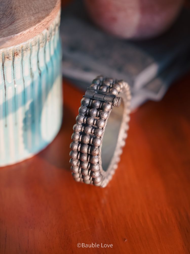 Nivi Vintage Cuff