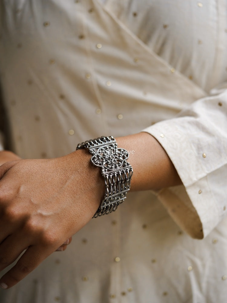 Preksha Vintage Pin Cuff
