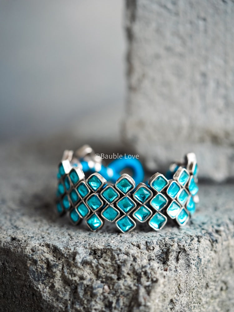 Madhura Glass Patwa Bracelet (Light Aqua)