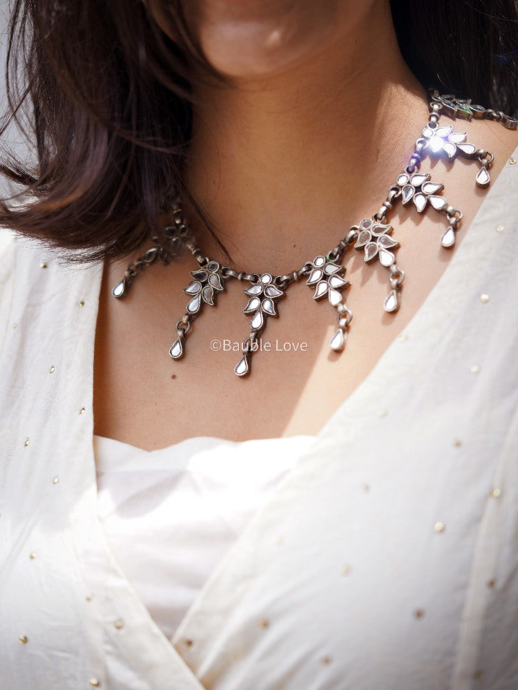 Sunheri Glass Necklace