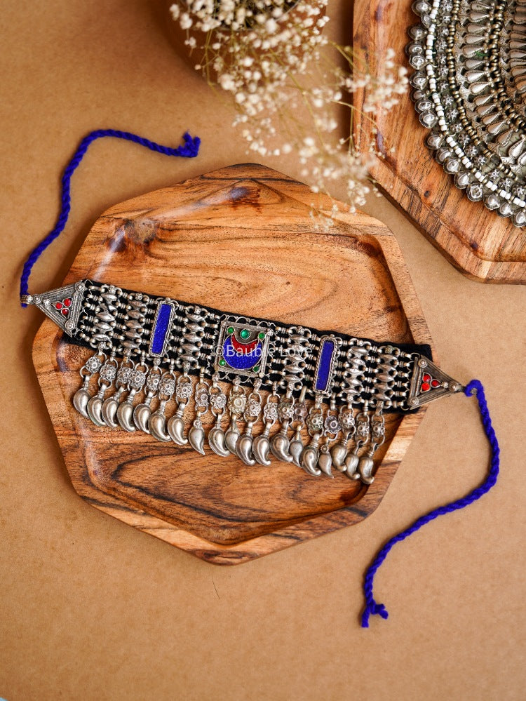 Adriti Afghan Choker