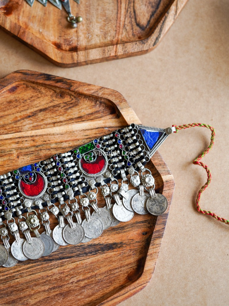 Disha Afghan Choker