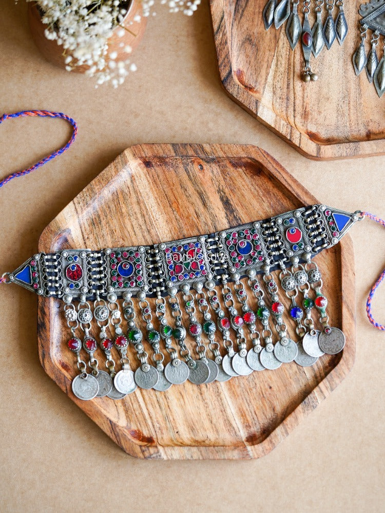 Elayaa Afghan Choker