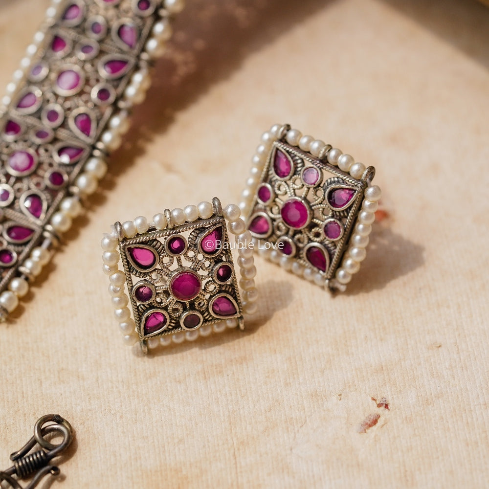 Antra Brass Choker Set (Pink)