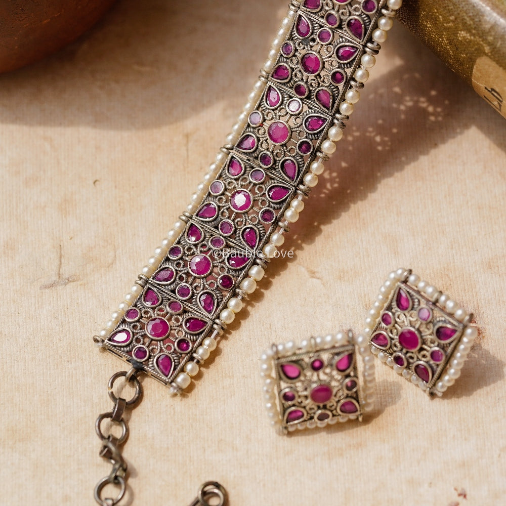 Antra Brass Choker Set (Pink)