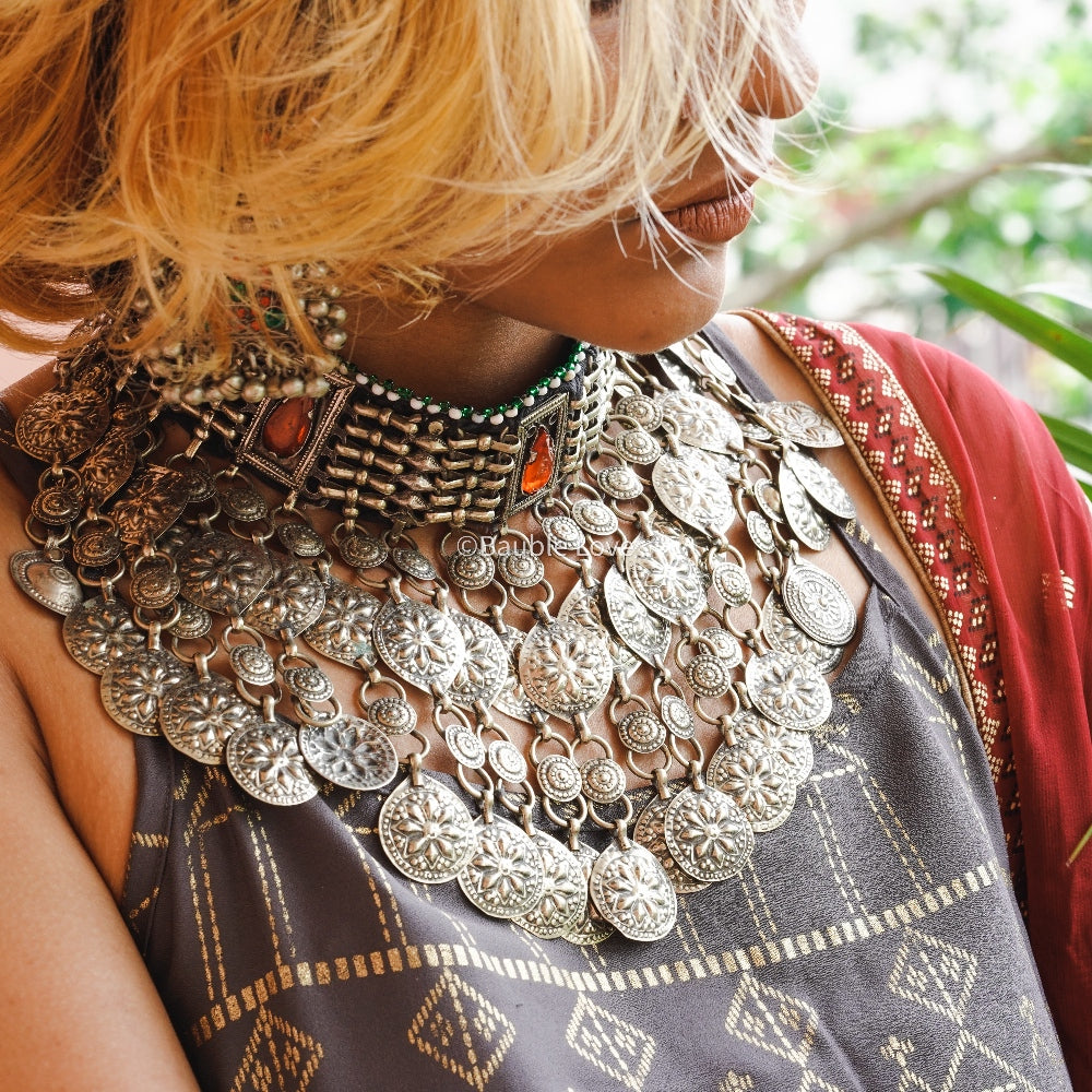 Abhram Afghan Choker