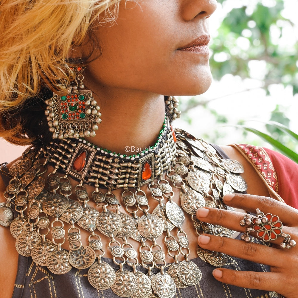 Abhram Afghan Choker