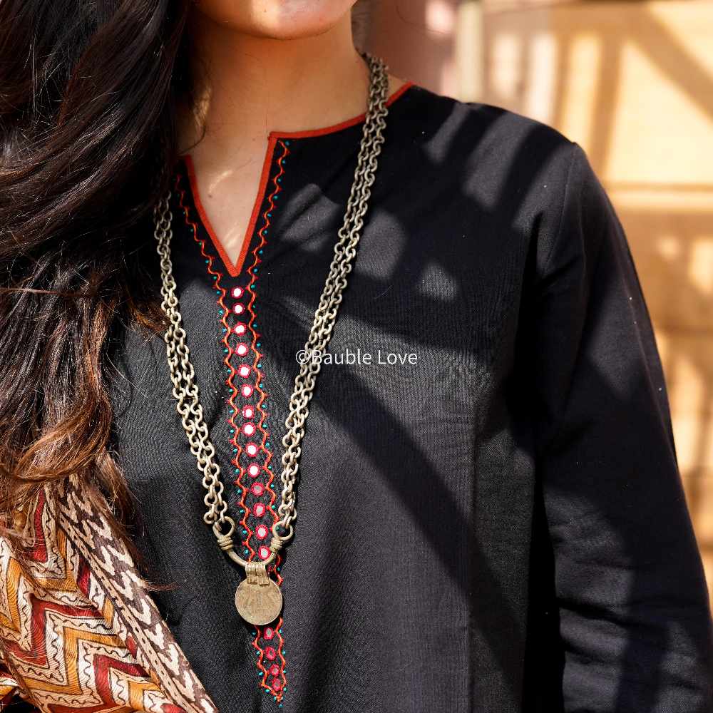 Elementary Lambhani Necklace