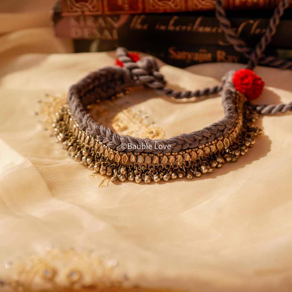 Grey Lambhani Choker