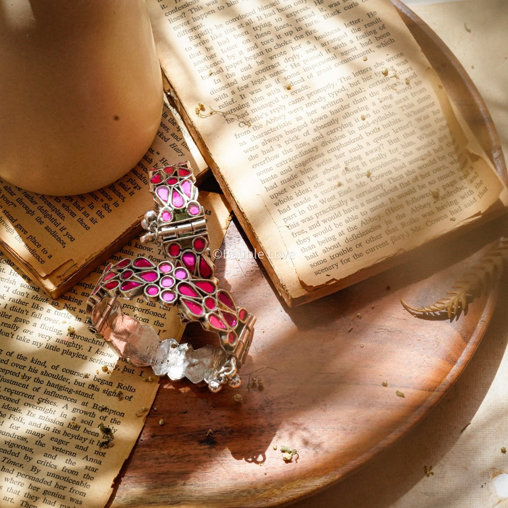 Madhushree Glass Cuff (Gloss Pink)