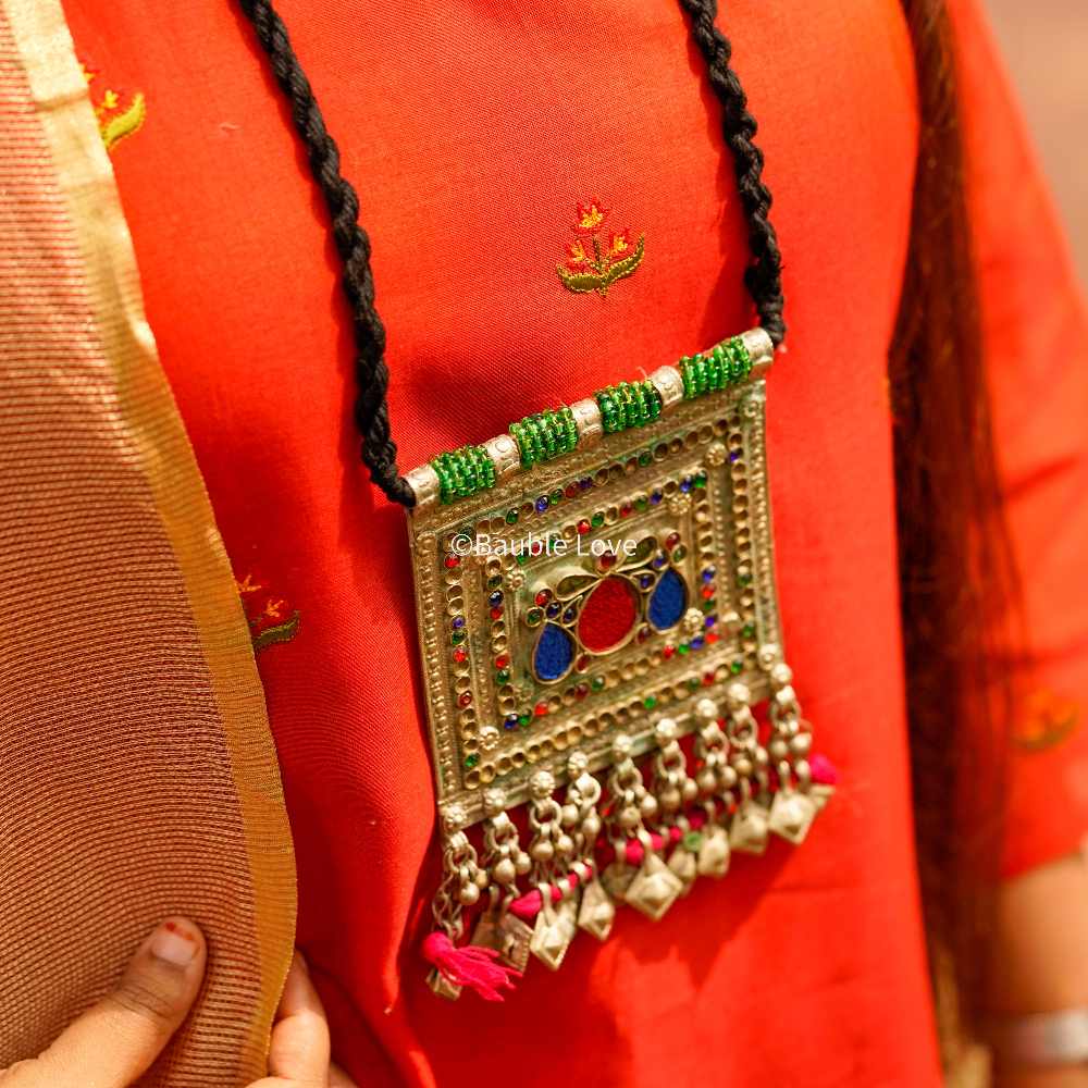 Rangeen Necklace
